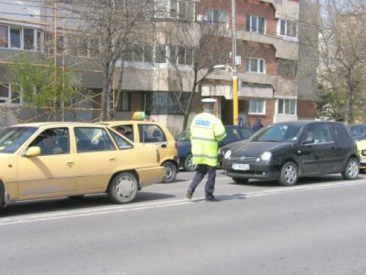 Tânărul prins beat şi fără permis a ajuns după gratii